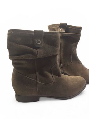 BASS Hidden Wedge Brown Leather Boots